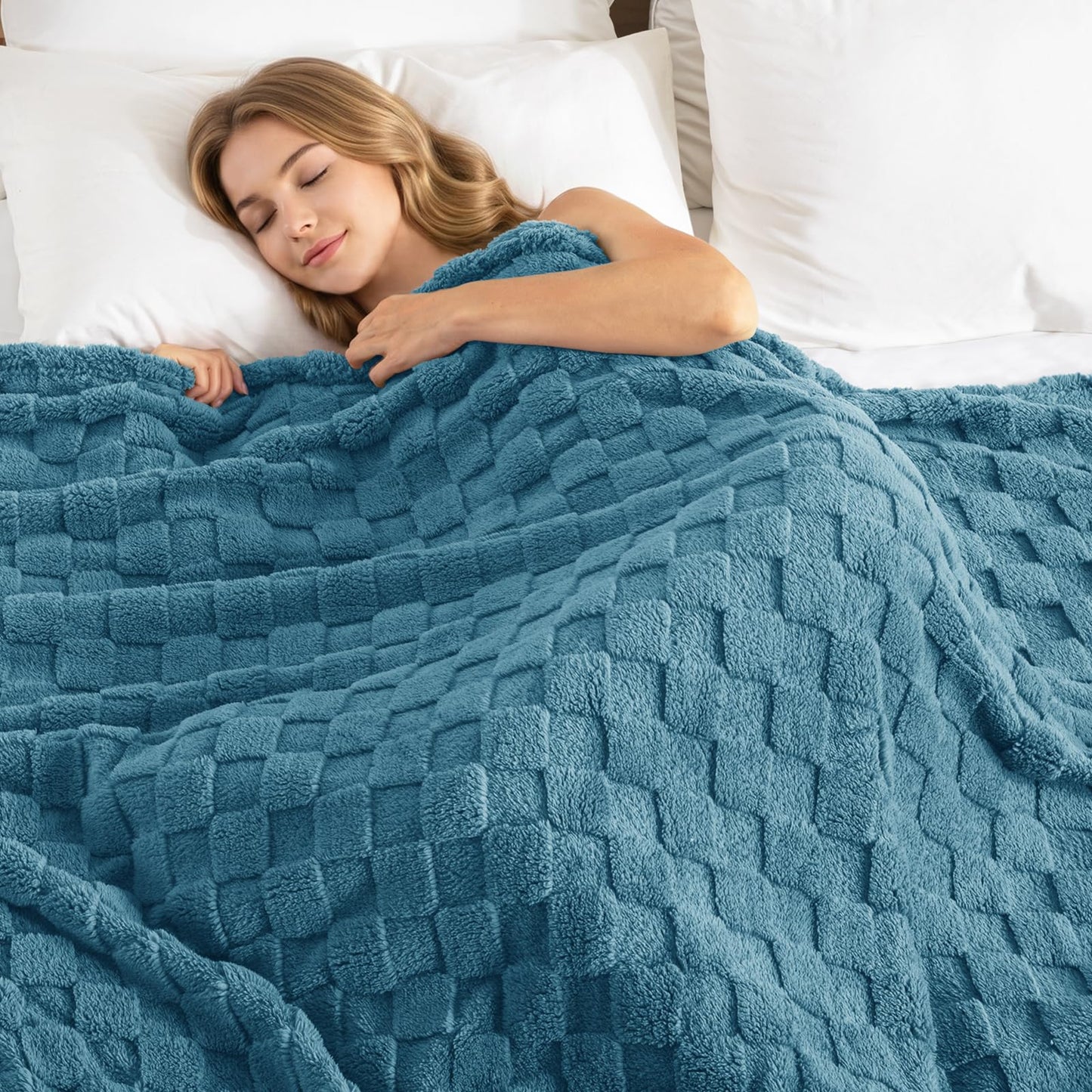 Exclusivo Mezcla Fleece Throw Blanket for Couch,Super Soft and Warm Lightweight Checkered Pattern Blankets for All Seasons, 50x60 Inches, Navy Blue